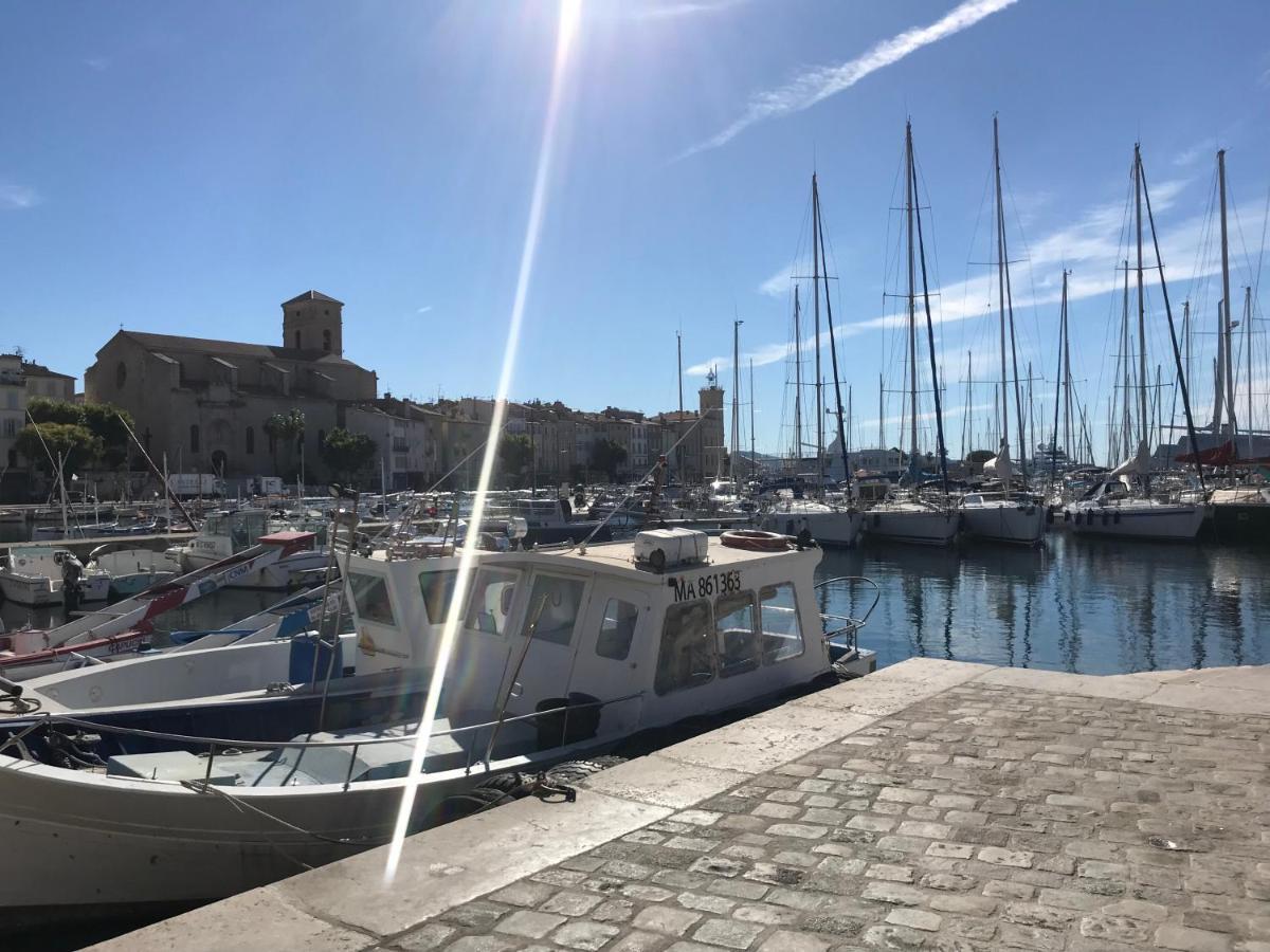 Studios Du Marin Sur Port De La Ciotat Luaran gambar
